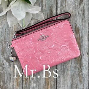 Coach Corner Zip Wristlet In Pink Signature Leather  With Heart Charm Wallet